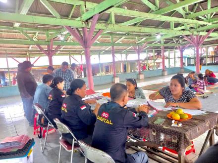 Dinas Dukcapil Melakukan Pelayanan Administrasi Keliling di Kutarayat 